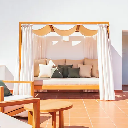 The Patio 4*